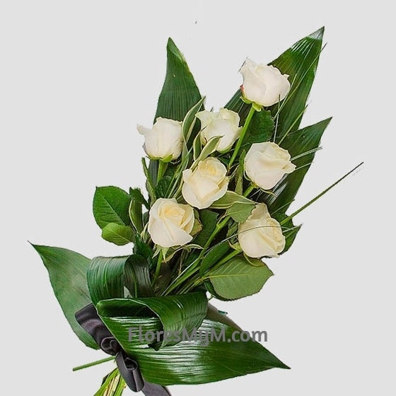 ramo funerario 7 rosas blancas